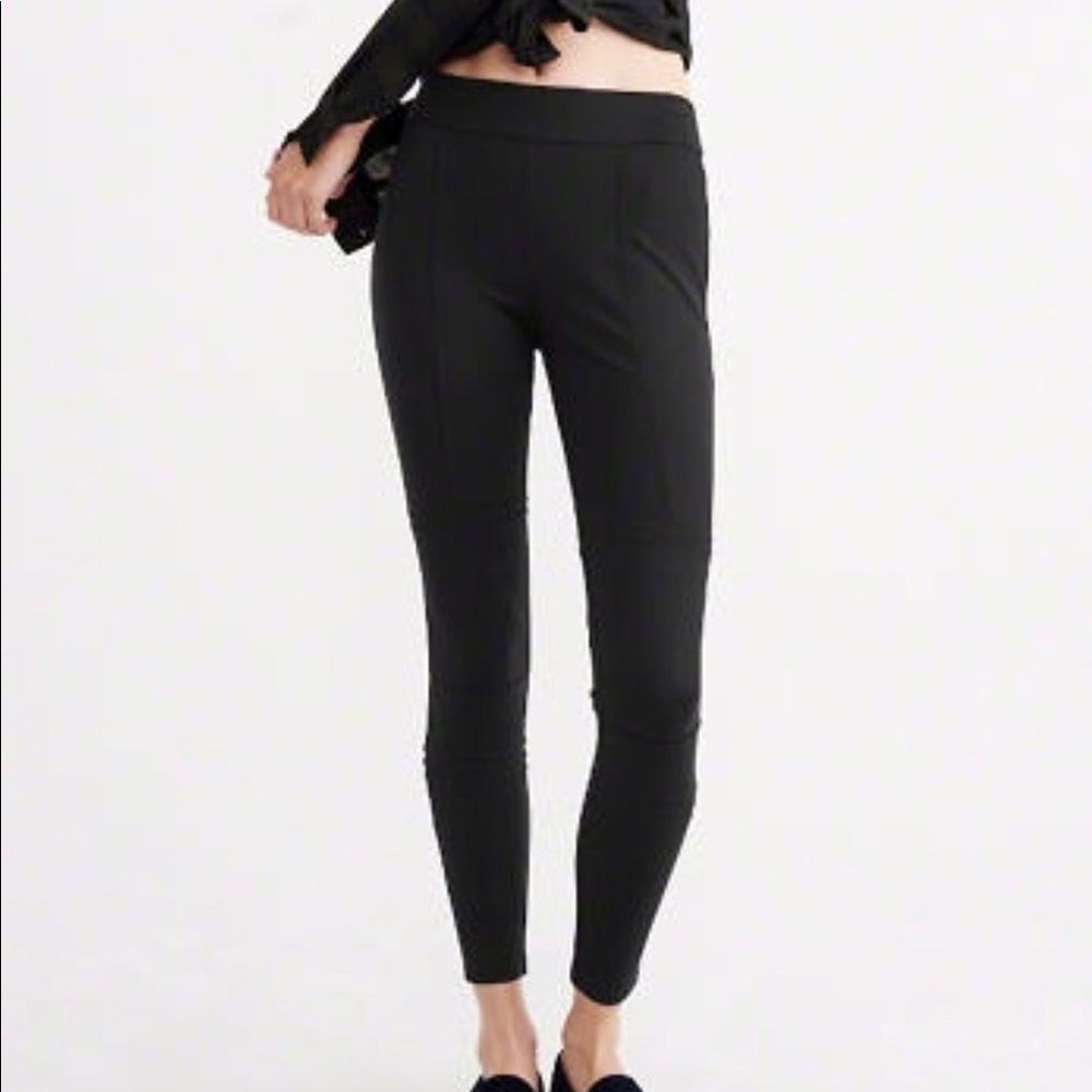 NWT Abercrombie and Fitch black zip legging